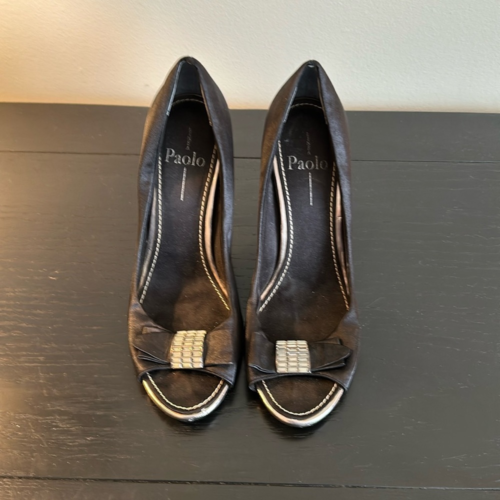 Black satin pumps with diamond accent bow